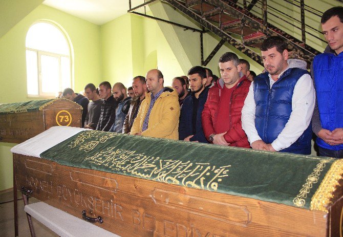 İntihar Eden 15 Temmuz Kahramanı, Babasıyla Birlikte Defnedildi