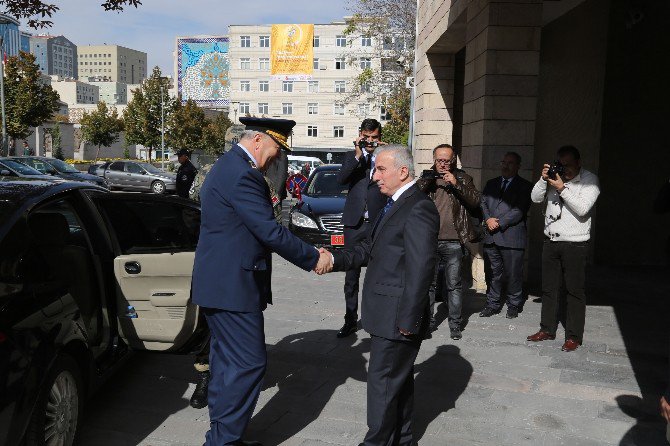 Hava Kuvvetleri Komutanı Orgeneral Ünal, Vali Kamçı’yı Ziyaret Etti