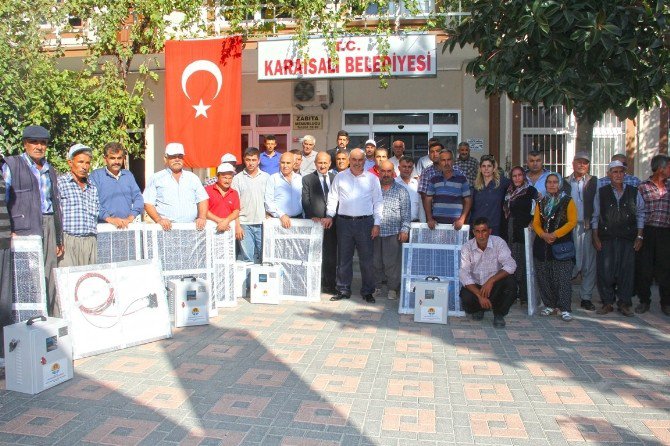 Karaisalı’da Güneş Paneli Dağıtıldı