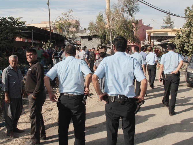 Traktör Haczinde Polis Yaralandı