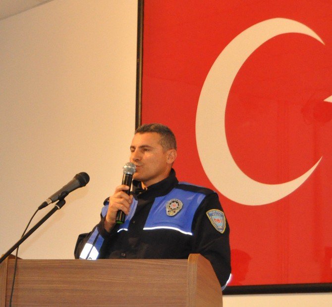 Öğrencilere Uyuşturucu Konferansı