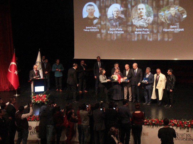 Başbakan Yardımcısı Kurtulmuş, Atatürk Üniversitesi Akademik Yıl Açılışına Katıldı