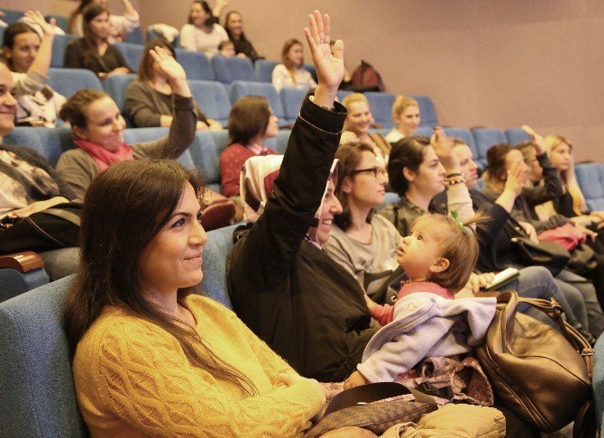 Büyükçekmeceli Annelere ’Bebek Ve Uyku’ Semineri