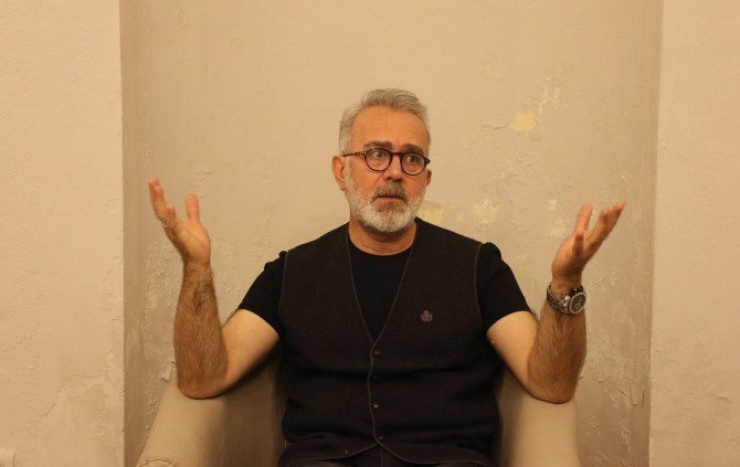 Yazar Bahadır Yenişehirlioğlu: "Sosyal Medya Doğru Kullanılmalı"