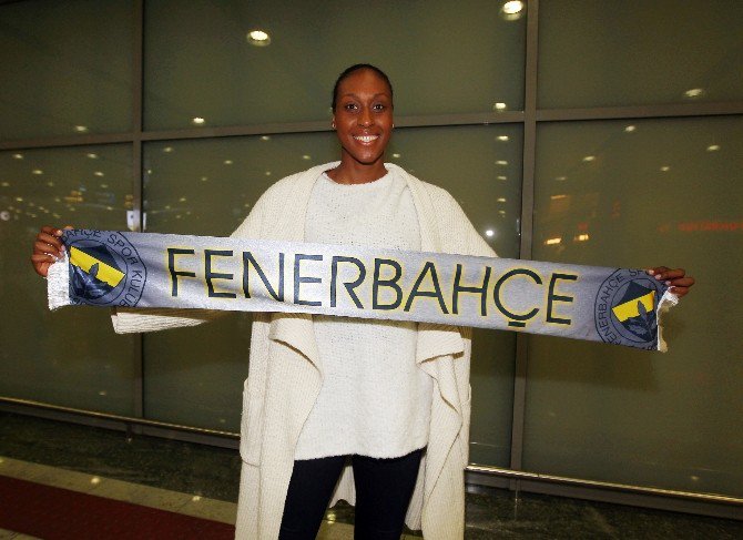 Fenerbahçe’nin Yeni Transferi İstanbul’da