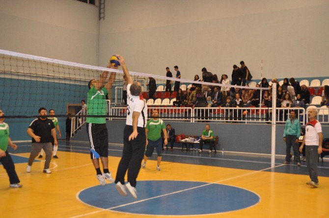 Öğretmenlerarası Voleybol Turnuvası Başladı