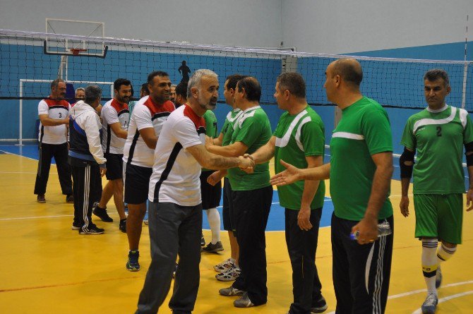 Öğretmenlerarası Voleybol Turnuvası Başladı