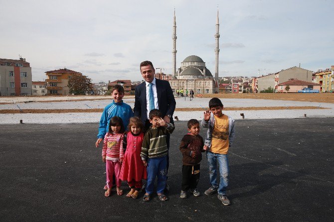 Gaziosmanpaşa’da Yeşil Alan Ve Park Çalışmaları Devam Ediyor