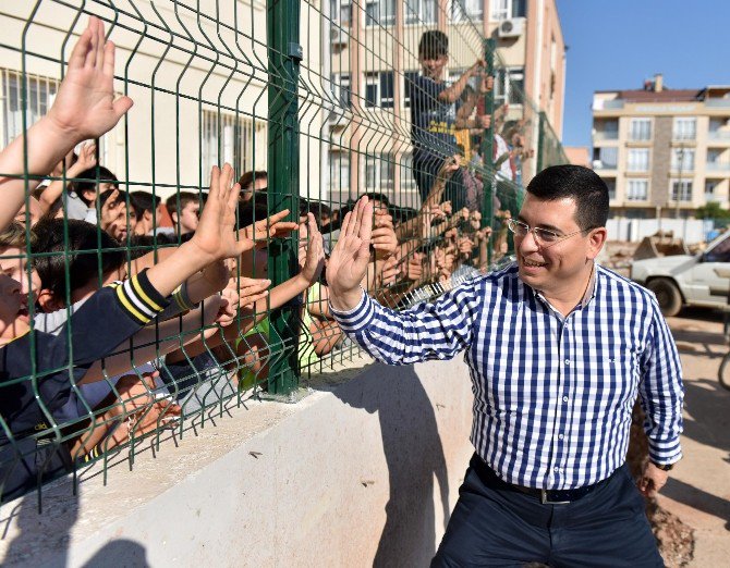 Tütüncü, İsmail Hakkı Kaya İlköğretim Okulu Ek Derslik İnşaatını İnceledi