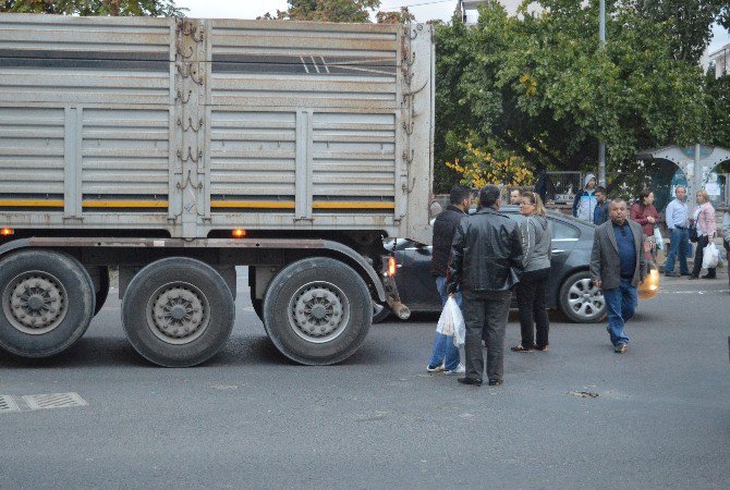 Kırklareli’de Tır’ın Çarptığı Kadın Yaralandı