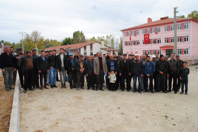 Köylülerden İlkokulun Ortaokula Dönüştürülmesine Tepki