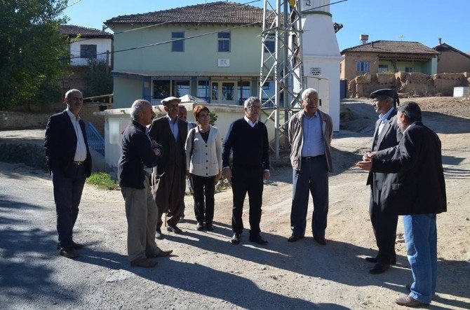 Sarıoğlu Fırıncı Mahallesi Sakinlerinin Sorunlarını Dinledi