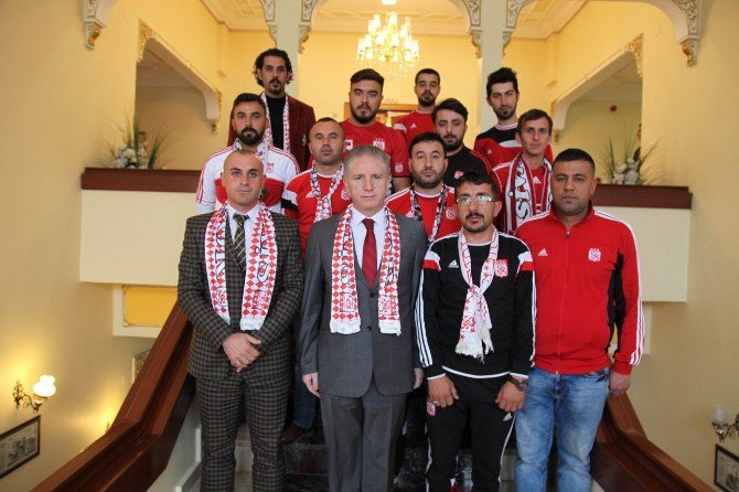 Sivasspor Taraftar Grubundan, Vali Gül’e Ziyaret