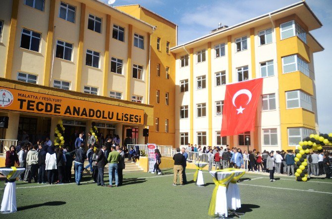 Tecde Anadolu Lisesinden Aşure Etkinliği