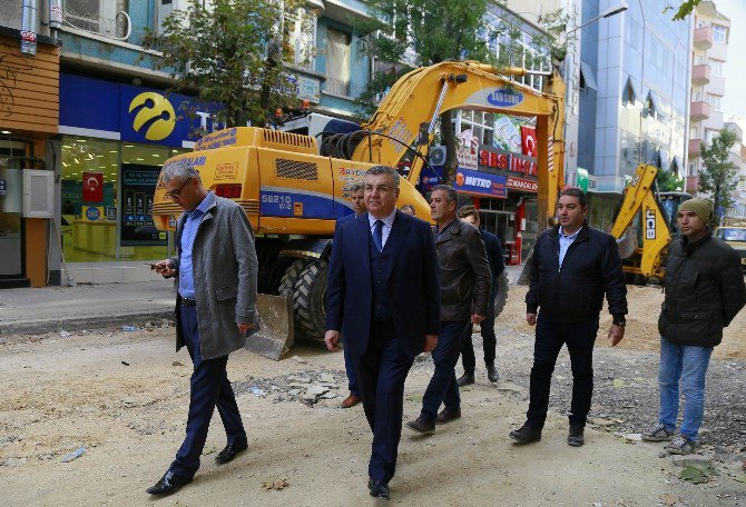 Başkan Kesimoğlu, Fevzi Çakmak Caddesi’nde İncelemelerde Bulundu