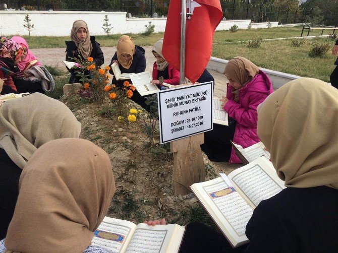 Sivas’ta Hafız Adaylarından ’Şehide Vefa’ Etkinliği