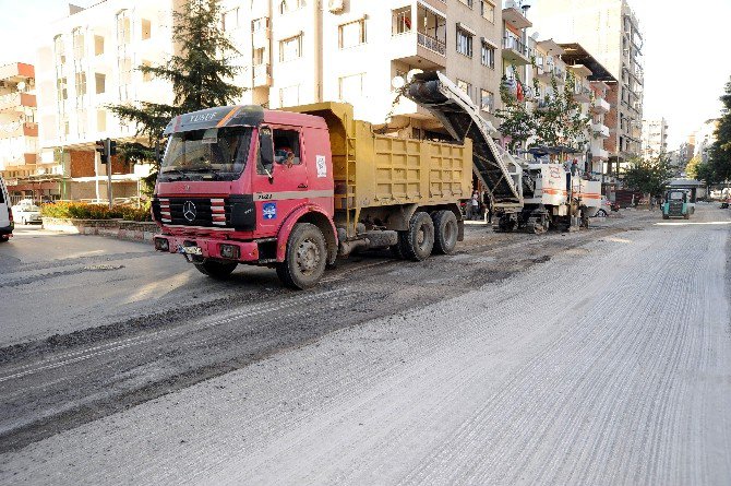 Büyükşehirden Nazilli’ye Yol Hamlesi