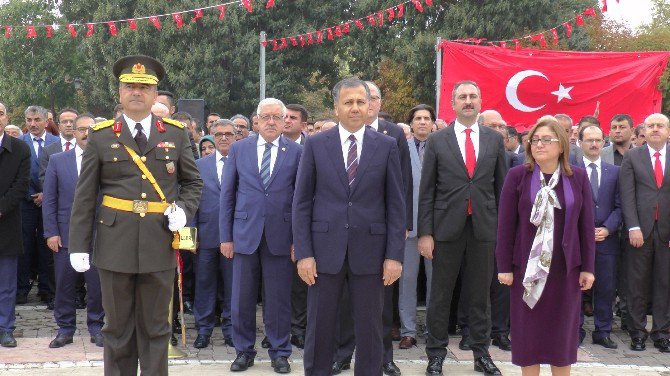 Gaziantep’te Cumhuriyetin 93’ncü Yıl Dönümü Törenle Kutlandı