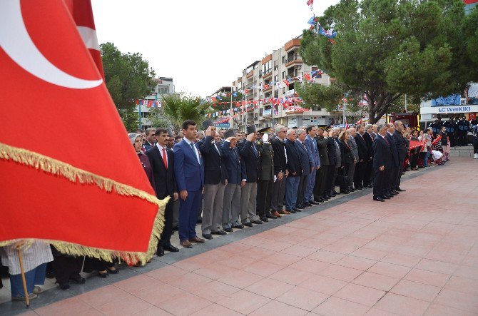 Çelenk Sunma Töreni Sebebiyle Ezan 15 Dakika Geç Okundu