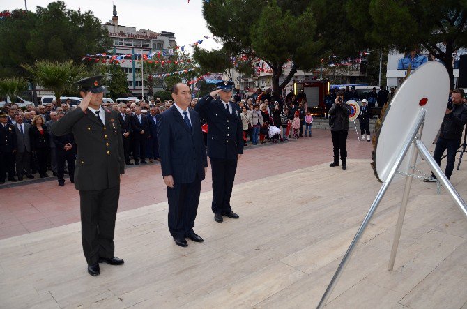 Çelenk Sunma Töreni Sebebiyle Ezan 15 Dakika Geç Okundu