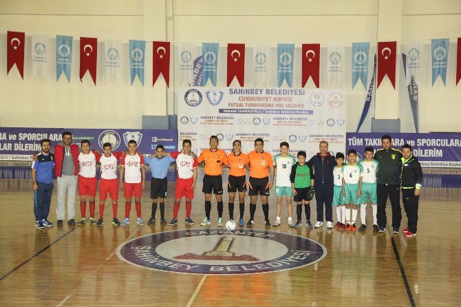 Şahinbey Belediyesinin Düzenlediği Futsal Turnuvası Sona Erdi