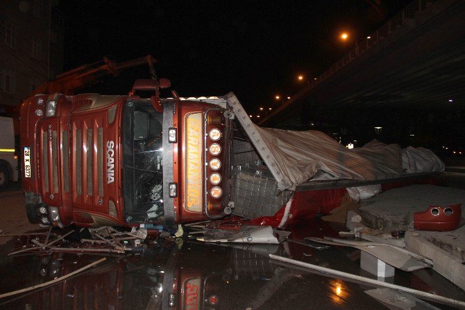 Samsun’da Tır Devrildi: 1 Yaralı