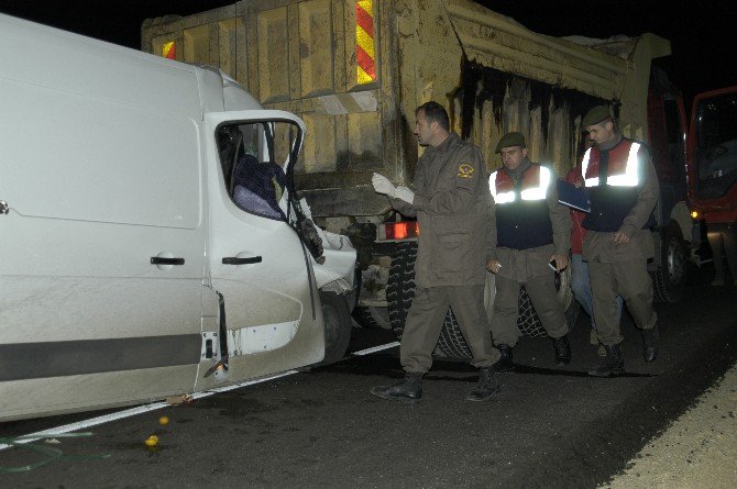 Tekirdağ’da Minibüs İle Kamyon Çarpıştı: 1 Ölü