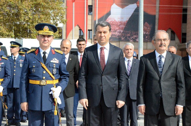 Eskişehir Valisi Azmi Çelik: “3 Deaş Mensubu Şahıs Yakalandı”