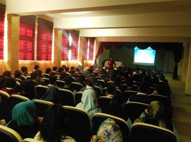 Kavram’da Seminer Günleri Başladı