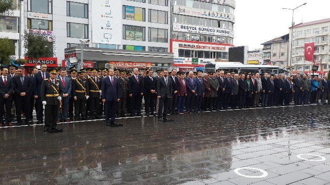 Van’da Cumhuriyet Bayramı Kutlamaları Başladı