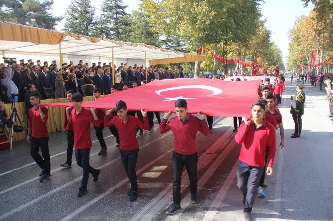 Malatya’da Cumhuriyet Bayramı Coşkusu