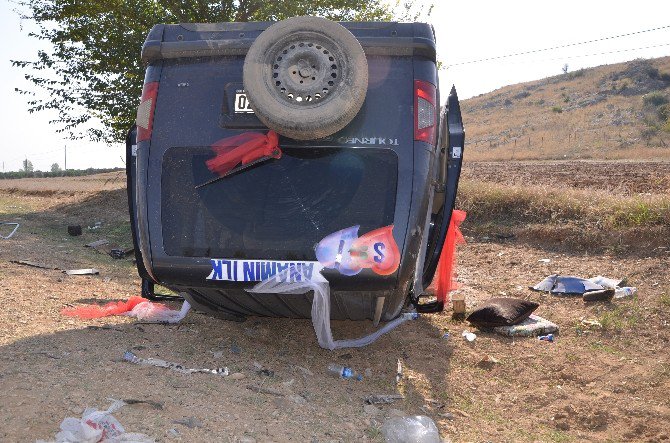 Gelin Arabası İle Otomobil Çarpıştı: 1 Ölü, 3 Yaralı