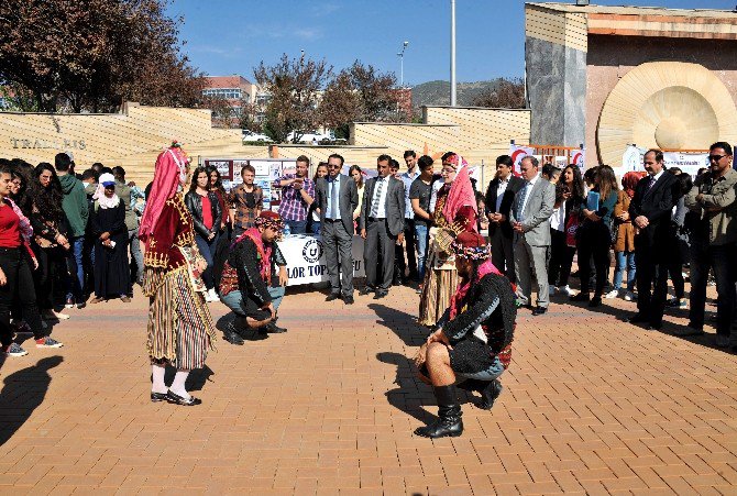 Öğrenci Toplulukları Tanıtım Gününde Buluştu