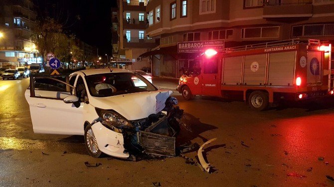 Antalya’da Trafik Kazası: 5 Yaralı