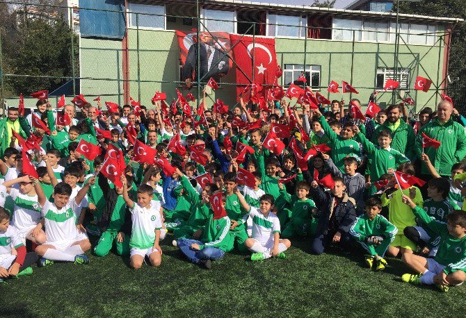 Gazeteciler, 29 Ekim Cumhuriyet Bayramı Futbol Turnuvasına Katıldı