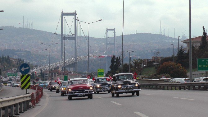 Klasik Otomobilciler, ‘Cumhuriyet Her Yerde’ Konvoyu Oluşturdu