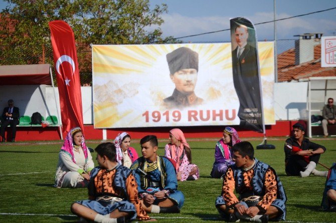 Ayvalık’ta Cumhuriyet Bayramı Kutlamalarına İlgi Yoğun Oldu