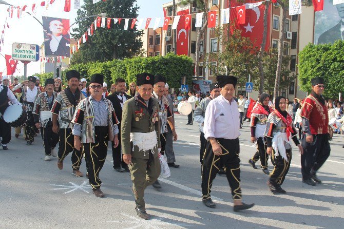 Dörtyol’da Cumhuriyet Bayramı Kutlandı