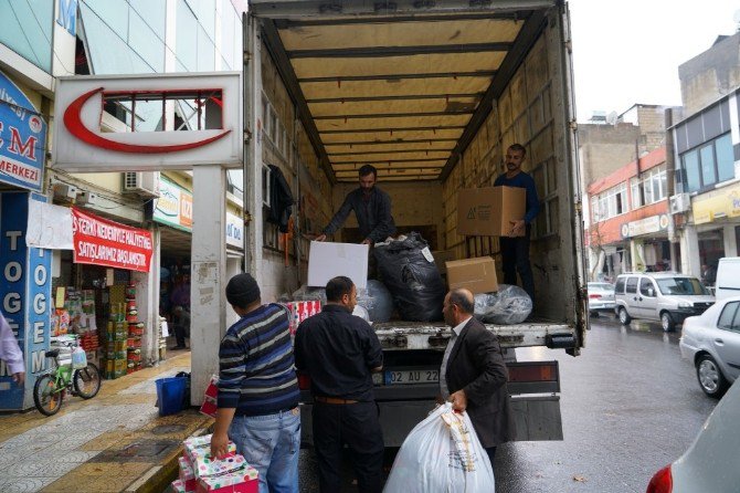 İstanbul’dan Adıyaman’a 5 Bin Kişilik Yardım Tırı