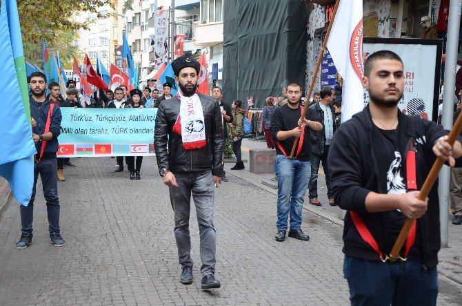 Kara Kalpaklılar, Cumhuriyet İçin Yürüdü