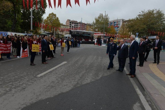 Kütahya’da Cumhuriyet Bayramı Coşkusu