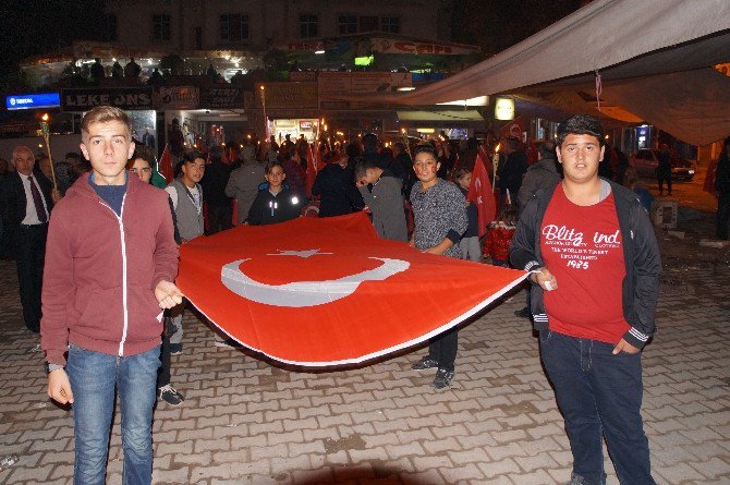 Lapseki’de Fener Alayı