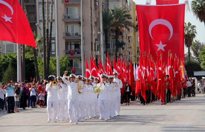 Mersin’de Cumhuriyet Bayramı Coşkuyla Kutlandı