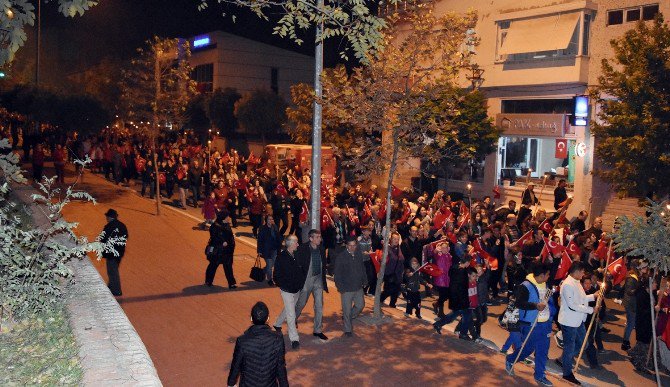 Hayrabolu’da Coşkulu Fener Alayı