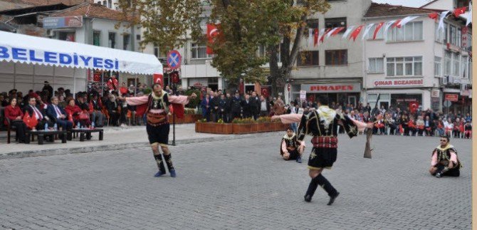 Kutlamalara Efeler Damgasını Vurdu