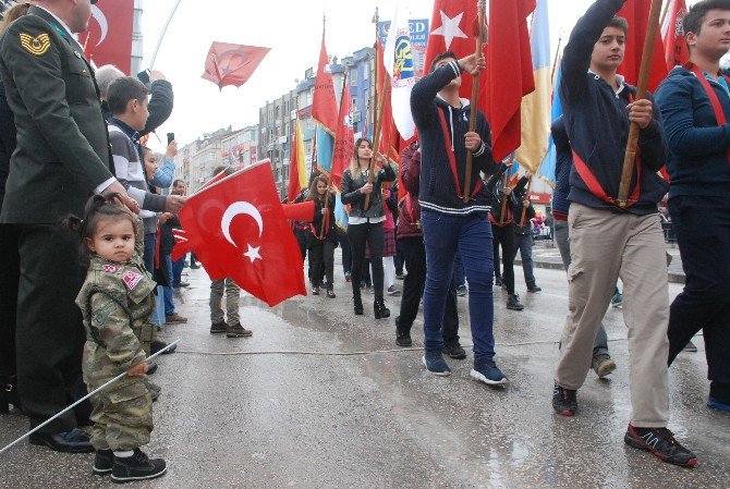 Cumhuriyet Bayramı’na Küçük Asker Damga Vurdu