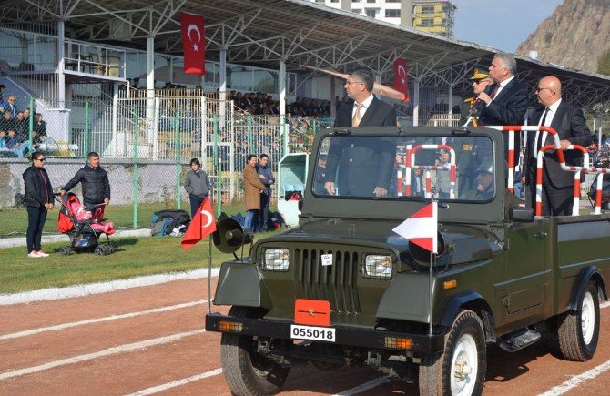 Afyonkarahisar’da 29 Ekim Cumhuriyet Bayramı Coşku İçerisinde Kutlandı