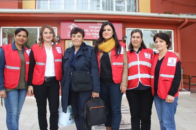 Türk Kızılayı’ndan Çocuk Esirgeme Yurduna Ziyaret