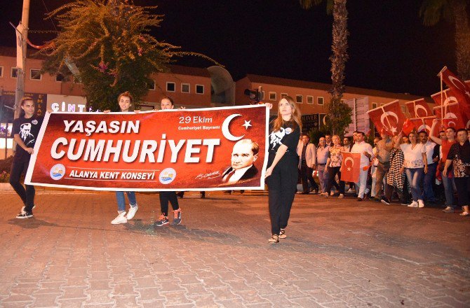 Alanya’da Cumhuriyetin 93. Yılı Coşkuyla Kutlandı