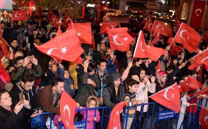 Osmangazi, Cumhuriyeti Demokrasi Meydanında Kutladı